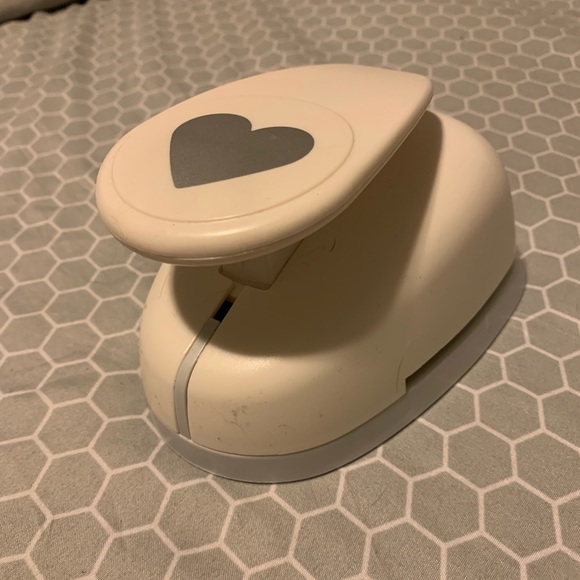 Other - Heart Shaped Paper Puncher Other - Heart Shaped Paper Puncher